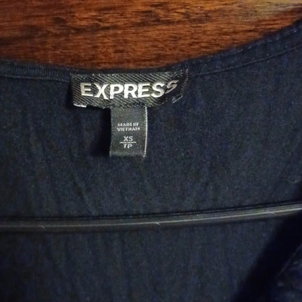 Express Ruffle Tank Top - Picture 3 of 3